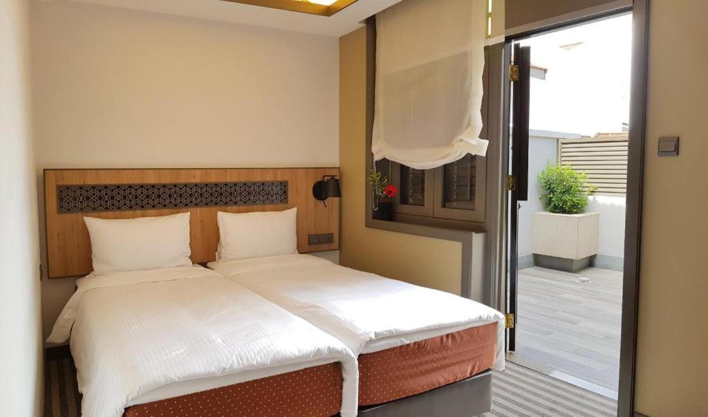 Aqueen Heritage Hotel Little India Singapore Exterior photo