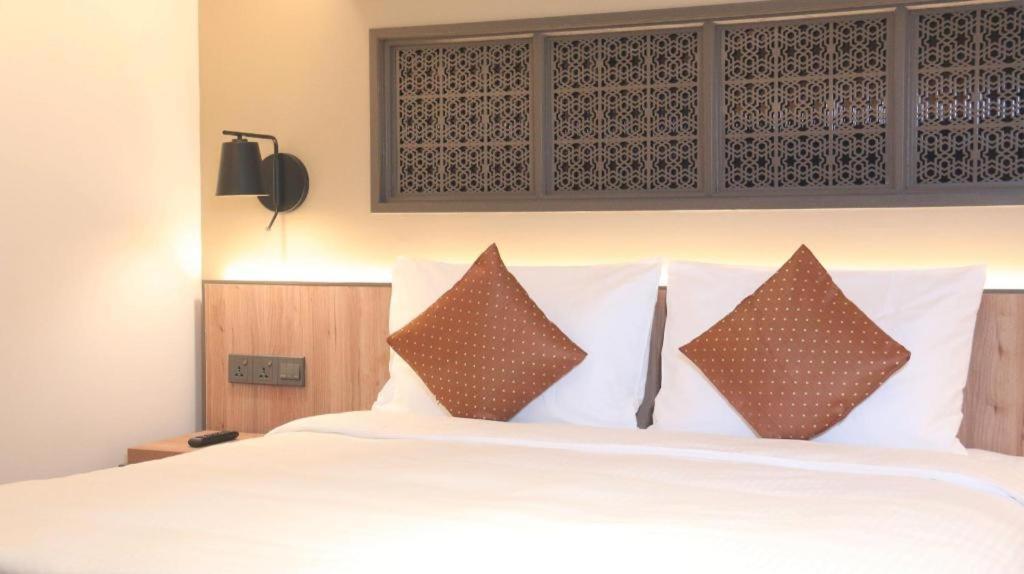 Aqueen Heritage Hotel Little India Singapore Exterior photo